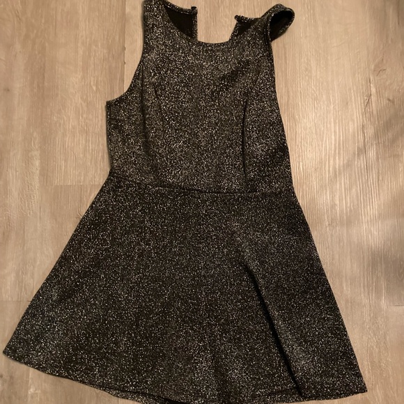 Silver glittery short romper - Picture 3 of 4